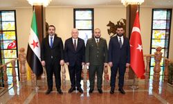 Milli Savunma Bakanı Güler, Suriye'nin Savunma ve Dışişleri bakanlarıyla bir araya geldi