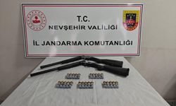 Nevşehir'de durdurulan araçta ruhsatsız 2 av tüfeği ele geçirildi