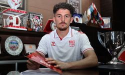 Sivasspor'da Emirhan Başyiğit'in sözleşmesi 2028 yılına kadar uzatıldı