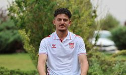 Sivasspor'un genç futbolcusu Emirhan Başyiğit'ten taraftara çağrı: