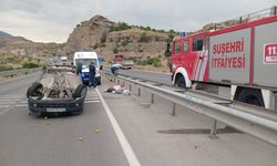 Sivas'ta devrilen otomobilin sürücüsü yaralandı