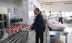 ERÜ Rektörü Prof. Dr. Altun, Tıp Fakültesi öğrencileriyle bir araya geldi