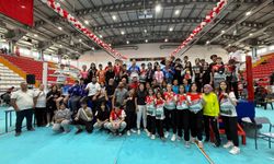 Kayseri Muaythai Çocuklar Takımı, Kars'tan 35 madalyayla döndü