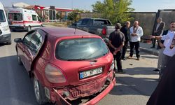 Kırıkkale'de otomobille çarpışan motosikletteki 2 kişi yaralandı