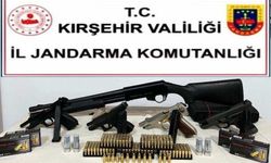 Kırşehir'de ruhsatsız silah taşıyan 5 zanlı yakalandı
