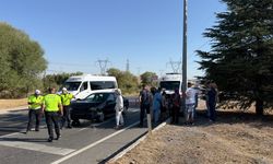 Konya'da iki otomobilin çarpışması sonucu 4 kişi yaralandı
