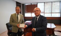 Polatlı Ticaret Borsası kırtasiye yardımında bulundu