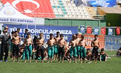 Sivas'ta 3. Uluslararası Muhsin Yazıcıoğlu Karakucak Güreş Festivali düzenlendi
