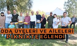 Yıl sonu pikniğinde bir araya geldiler