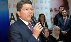 Adalet Bakanı Tunç, Kırıkkale'de AK Parti İl Kadın Kolları Danışma Meclisi Toplantısı'nda konuştu: