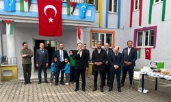 Akıncılar'da öğrenciler Filistin için kermes düzenledi