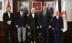 Bakan Göktaş, Mutlu Hayatlar İyilik ve Yardımlaşma Derneği temsilcileriyle görüştü: