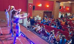 Beypazarı'nda öğrenciler için 'Bir Bilmecem Var Çocuklar' adlı oyun sahnelendi