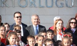 Eskişehir'de öğrencilerden 29 Ekim Cumhuriyet Bayramı korteji
