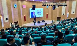 KAEÜ Rektörü Karahocagil, üniversitedeki AR-GE gönüllüleriyle buluştu