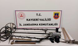 Kayseri'de izinsiz kazı yapan 4 zanlı suçüstü yakalandı