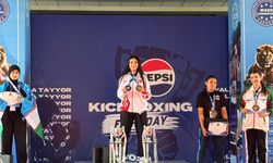 Milli sporcu Elif Ceren Uzunçakmak, Kick Boks Dünya Kupası'nda çifte şampiyonluk yaşadı