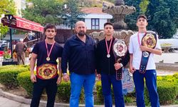 Nallıhanlı sporcular karma dövüş sanatlarında 3 ünvan kemeri kazandı