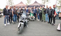 Sivas'ta motosiklet tutkunları drift alanında bir araya geldi