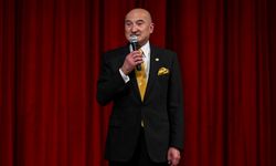 Türk Tanıtma Vakfı, Cumhuriyet'in 102. yaşını Üstün Dökmen'in müzikli anlatımıyla kutladı