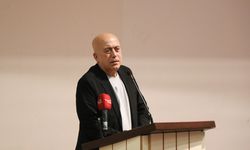 Yazar Gürsel Korat, ERÜ'de öğrencilerle buluştu