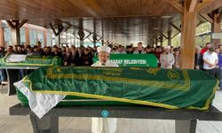 Ankara'da trafik kazasında hayatını kaybeden aynı aileden 3 kişi Aksaray'da defnedildi