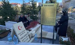 Baykar uçak mühendisi Tarık Kesekci kabri başında anıldı