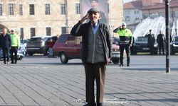 Büyük Önder Atatürk'ü anıyoruz