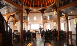 Çankırı'da aile hekimlerine Anadolu'nun ilk şifahanelerinden Taş Mescit'te eğitim verildi