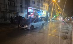 Eskişehir'de beton dubaya çarpan otomobil sürücüsü yaralandı