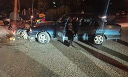 Eskişehir'de otomobille çarpışan motosikletli kurye yaralandı