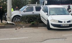 Eskişehir'de otomobillerin çarptığı 2 kişi hayatını kaybetti