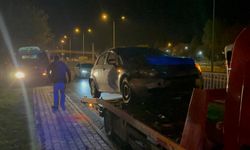 Eskişehir'de polisten kaçarken kaza yapan alkollü sürücünün stajyer ehliyeti iptal edildi