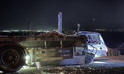 Karaman'da park halindeki tıra arkadan çarpan otomobildeki 2 kişi öldü