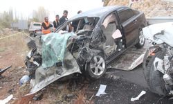 Konya'da iki otomobilin çarpıştığı kazada 1 kişi öldü, 3 kişi yaralandı