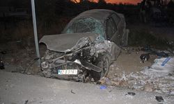 Konya'da traktör ile otomobilin çarpışması sonucu 2 kişi yaralandı