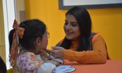 Lösemiyi yenip farkındalık çalışmalarına katılan genç kadın hastalara 'umut' oluyor