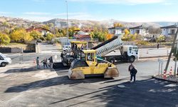 Melikgazi Belediyesi, Gesi Mimarsinan Caddesi'nde yolları yeniliyor