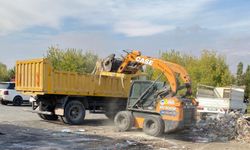 Melikgazi Belediyesinin sonbahar temizliği sürüyor