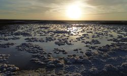 Tuz Gölü'nde oluşan kütleler fotoğraf tutkunlarının ilgisini çekiyor