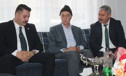 Yunak'ta Öğretmenler Günü kutlandı