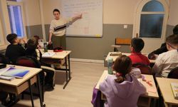 Tepebaşı Belediyesi LGS yolculuğunda öğrencilerin yanında