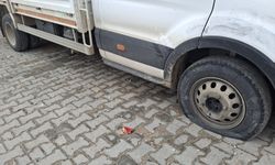 Beypazarı'nda park halindeki araçların lastikleri kesildi