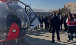 Bilişim Akademisinin öğrencileri hava ambulansı olarak kullanılan helikopteri inceledi
