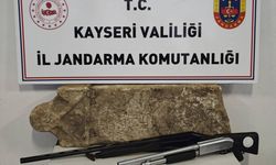 Kayseri'de Roma dönemine ait mezar steli ele geçirildi