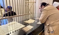 Mevlana, dünyanın farklı ülkelerinden gelen turistleri Konya'da buluşturuyor