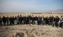 Niğde'de bal ormanı için fidanlar toprakla buluşturuldu