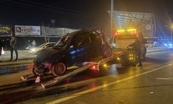 Niğde'de işçi servisi ile otomobilin çarpıştığı kazada 11 kişi yaralandı