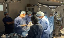 Türk hekimlerden Senegal'de kapalı yöntemle böbrek nakli