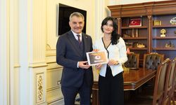 Yozgat'ta Arabaşı Hamuru Yutma Yarışması'nın kazananları ödüllerini aldı